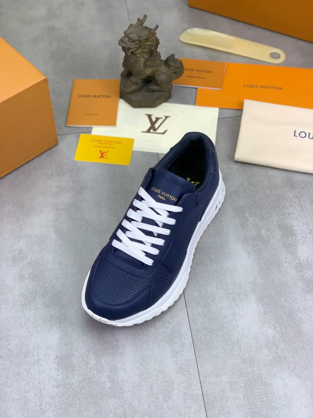 Men's men's shoes P680 new style 💶[LOUIS VUITTON] (original order) new style 🍀LV Louis Vuitton * - top version of LV classic trendy shoes! Use imported original cowhide and water-dyed cowhide lining. The latest original wear-resistant TPU combination outsole! High quality products! Multiple colors available, code number: 39-45 (46 customized)
